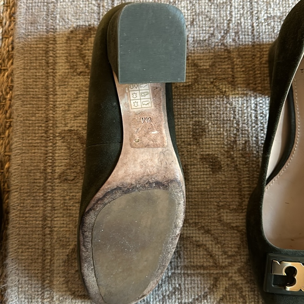 Tory Burch Olive Heels with Metallic Accents - Picture 3 of 4